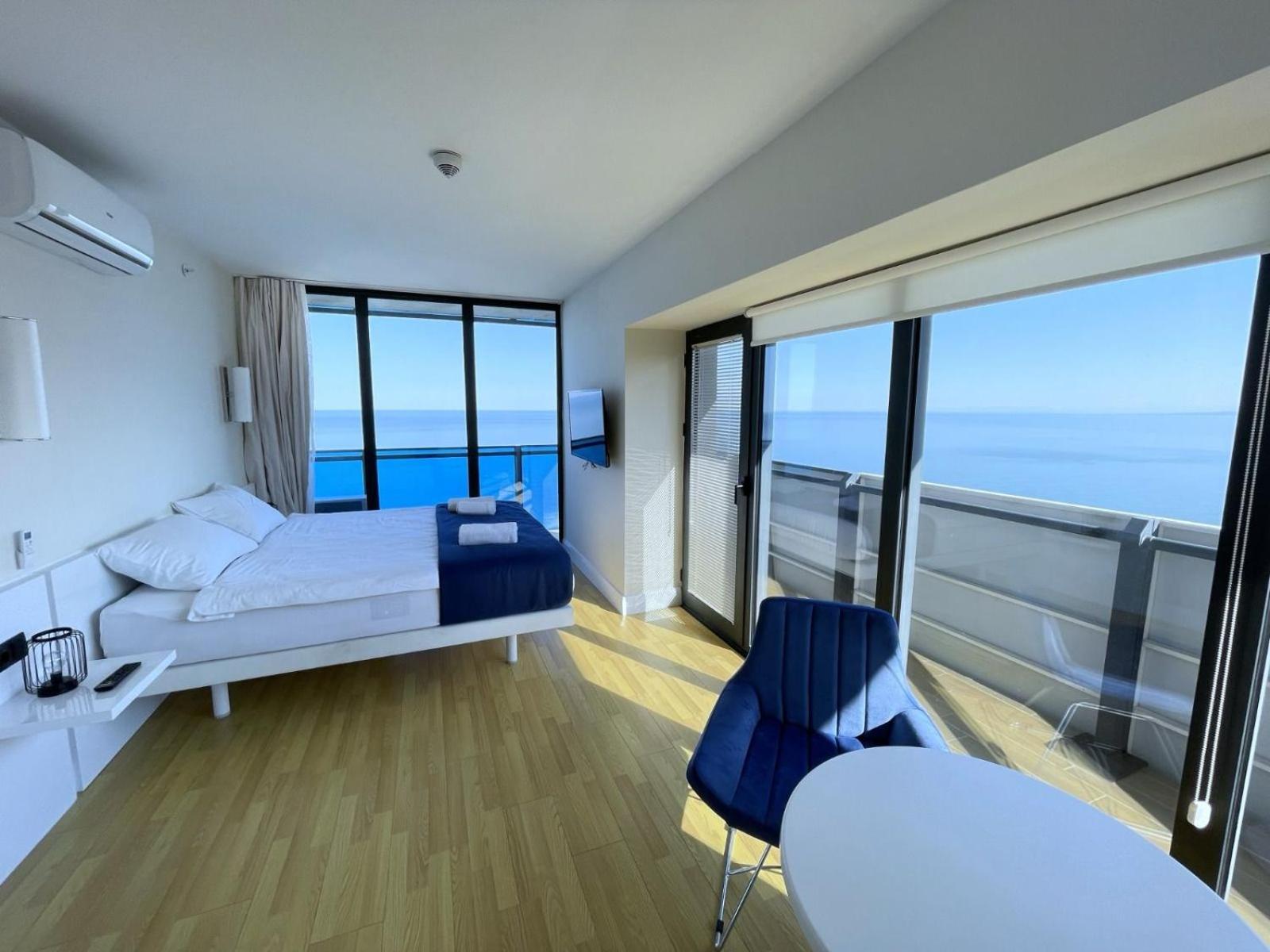Suites Orbi City Aparthotel Batumi Exterior photo