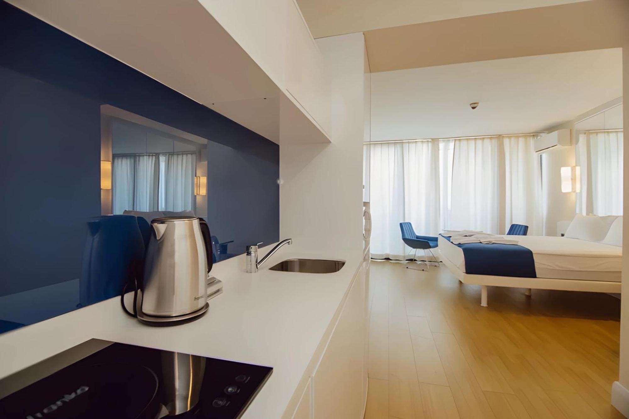 Suites Orbi City Aparthotel Batumi Exterior photo