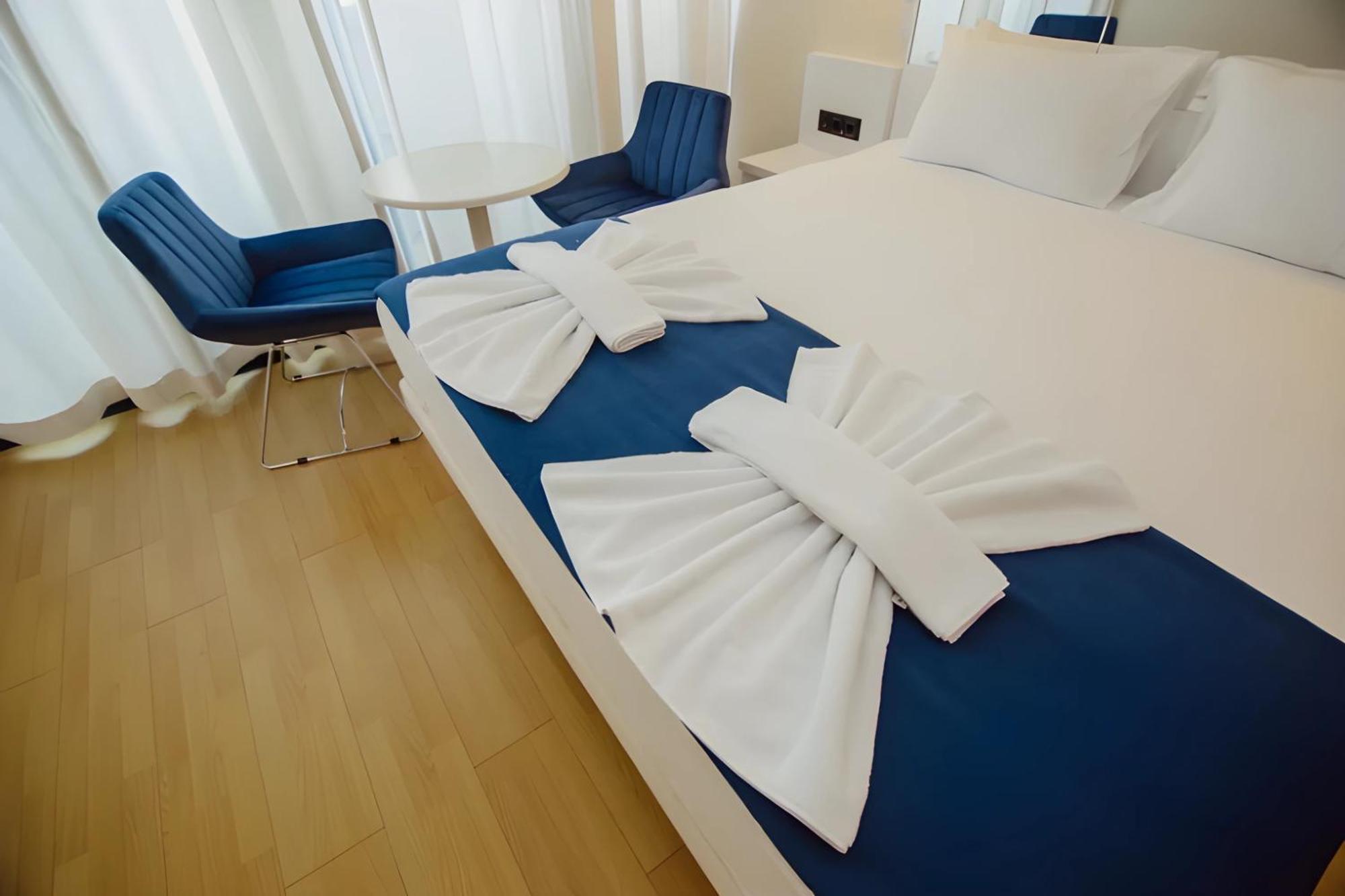 Suites Orbi City Aparthotel Batumi Exterior photo